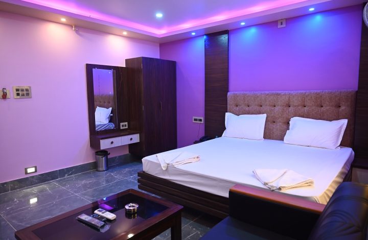 Semi Deluxe Room Non A/C
